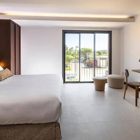 Hotel & Restaurant - Son De Mar 4*